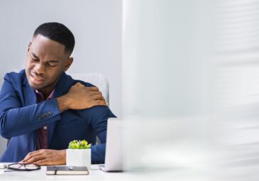 Reasons Your Desk Job Might Be Contributing to Your Shoulder Pain